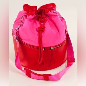 Lululemon Method Cross Body Draw String Bucket Bag